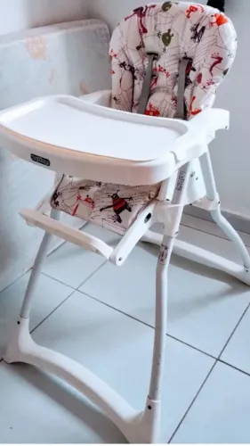 Cadeira de alimentação Burigotto conservada!