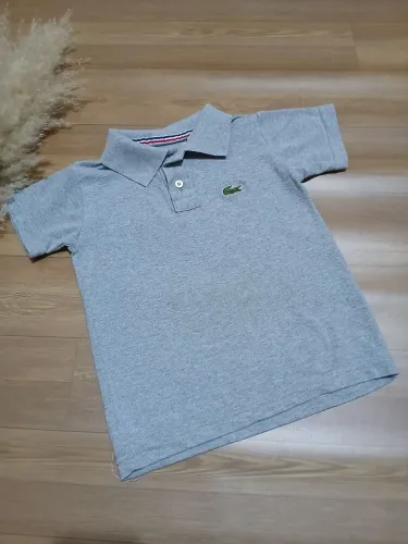 Camisa Gola Polo Masculina Infantil da LAGOSTE. <br>?Tam 5 anos<br>?40,00