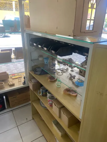 Vende se balcão/vitrine