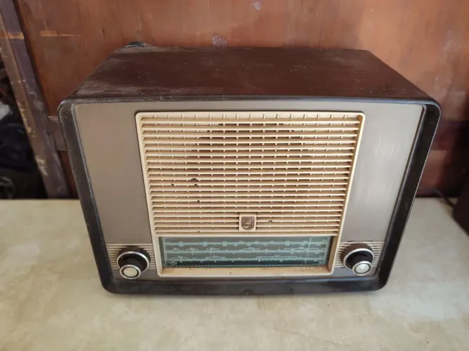 rádio antigo