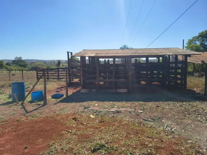 SITIO Á VENDA COM ÁREA DE 1 ALQUEIRE COM CASA, POÇO.