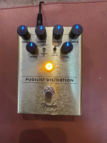 Pedal de Distorção Fender Pugilist