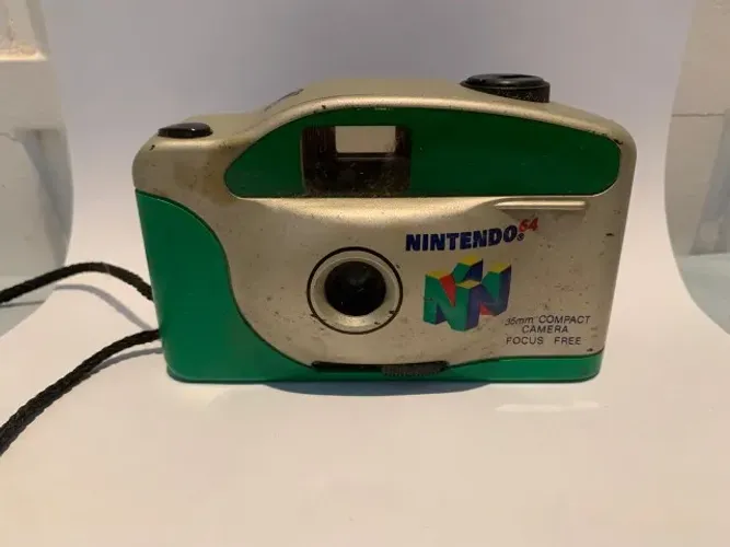 Camera Fotográfica Analógica Compacta 35mm Nintendo 64 anos 2000