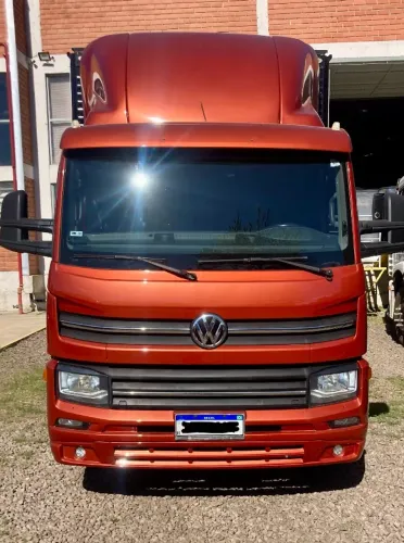 Volkswagen 11180 trend 3 lugares