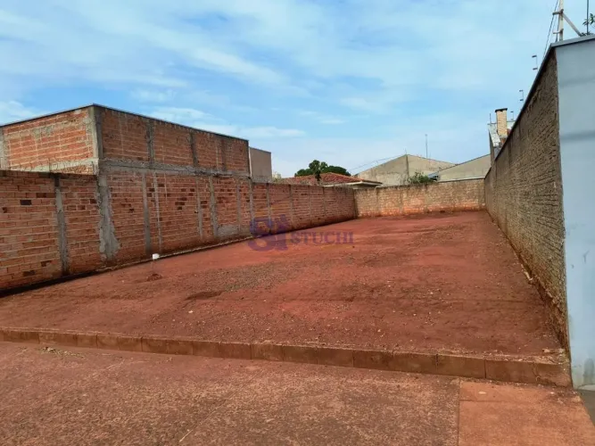 *** OPORTUNIDADE *** Excelente terreno no Jardim das Flores com 295m² pertinho do Shopping