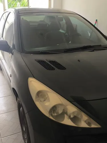 Peugeot 207 Sedan Passion XR 1.4 Flex 8V 4P 2010