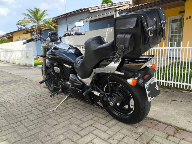 Vendo moto Boulevard M800 2008 em excelente estado, moto de garagem em com baixa quilo.