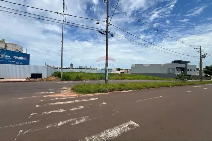 Venda: Terreno Comercial em Área Privilegiada!