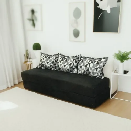 Sofá Cama Preto Moderno com Almofadas