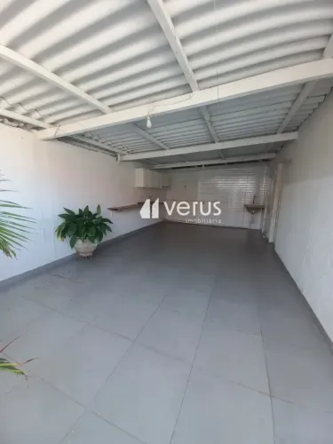 Casa para aluguel, 3 quartos, 3 vagas, Presidente Roosevelt - Uberlândia/MG
