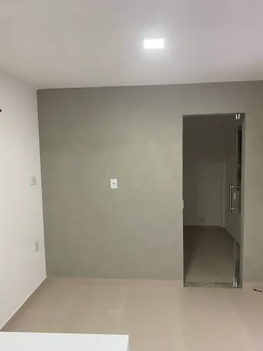Casa com dois quartos sala e cozinha integrada
