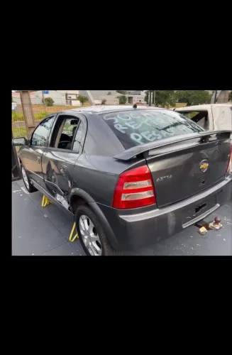 Sucata retirada de peças Chevrolet Astra 2.0 automático 2010/2011