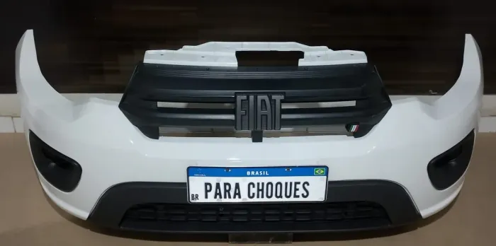 Para-choque dianteiro usado original Fiat Mobi