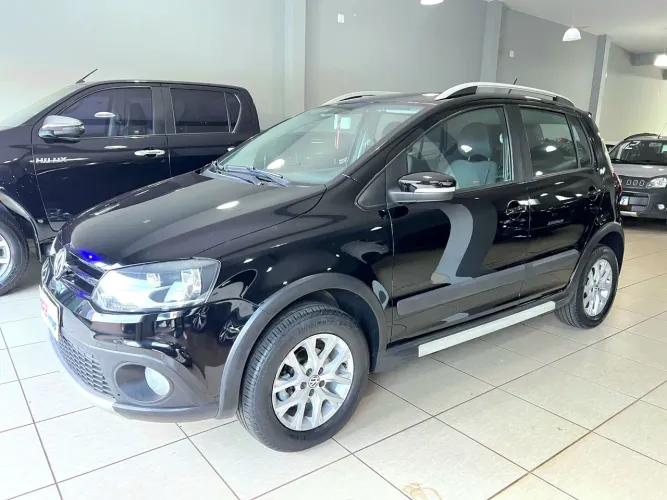 Volkswagen Crossfox 1.6 MI Total Flex 8V 5P 2013