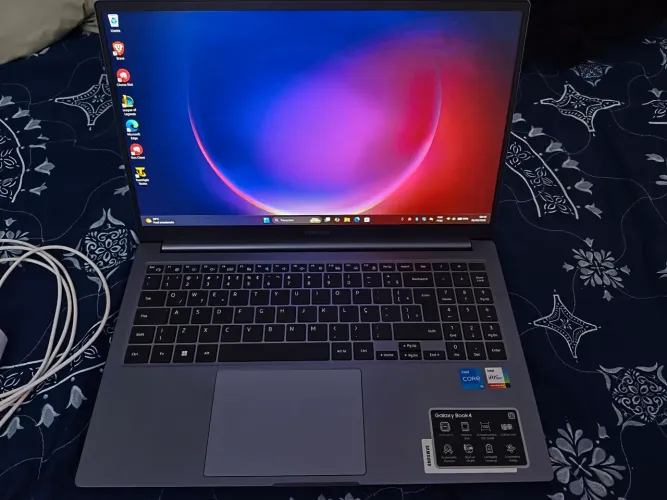 Vendo Notebook Galaxy Book 4 I5 256GB