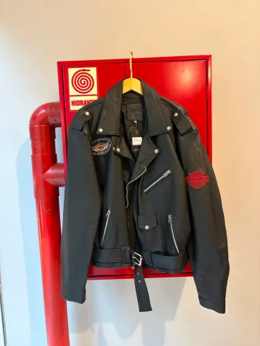 Jaqueta de couro bordados Harley Davidson TAM G