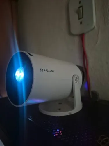 Projetor hy300 + suporte de parede
