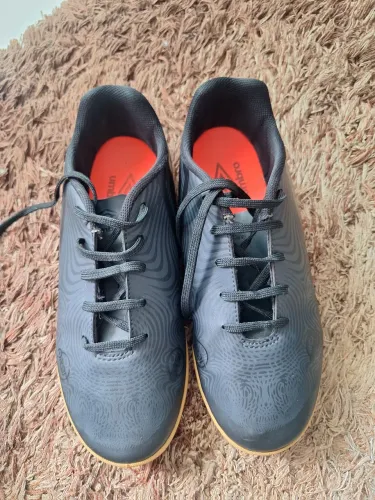 Chuteira Futsal Umbro Orbit Unisex tamanho 40