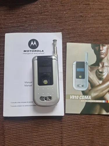 Celular Motorola v66