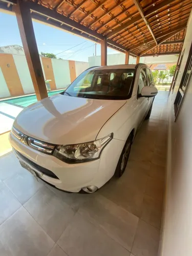 Mitsubishi Outlander 2.0 16V 160cv Aut. 2014
