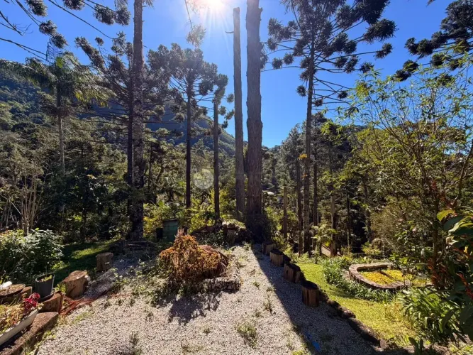 EXLUSIVIDADE: Sítio com casa de hospedes à venda com 4 quartos sendo 1 suíte, 300 m² na Ca