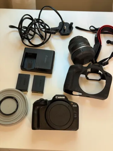 Canon eos R50