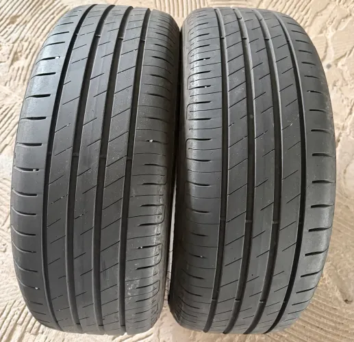 2 pneus Goodyear Wrangler 205/55/17