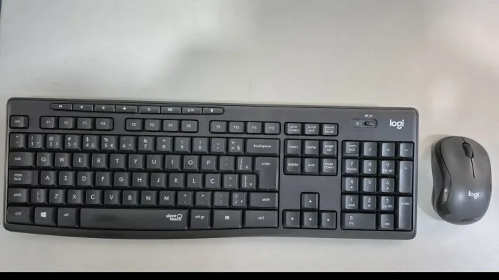 Teclado e mouse sem fio logitech M220 Silent