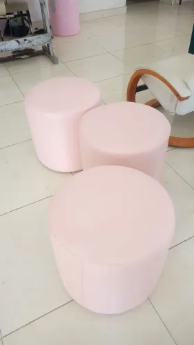 Puffs rosa para loja ou decoração de quarto
