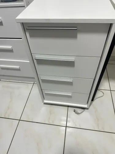 Gaveteiro 4 gavetas 