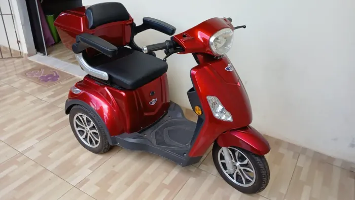 Moto elétrica triciclo