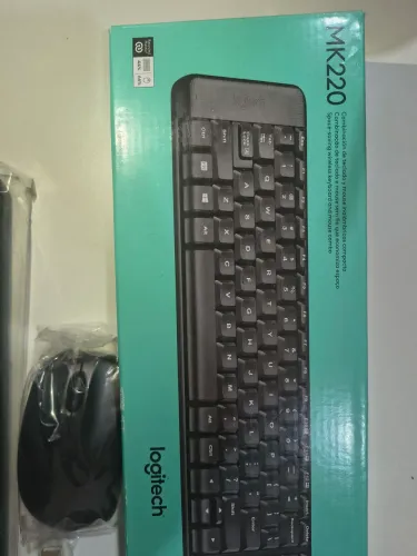 Kit mouse e teclado logitech mk220