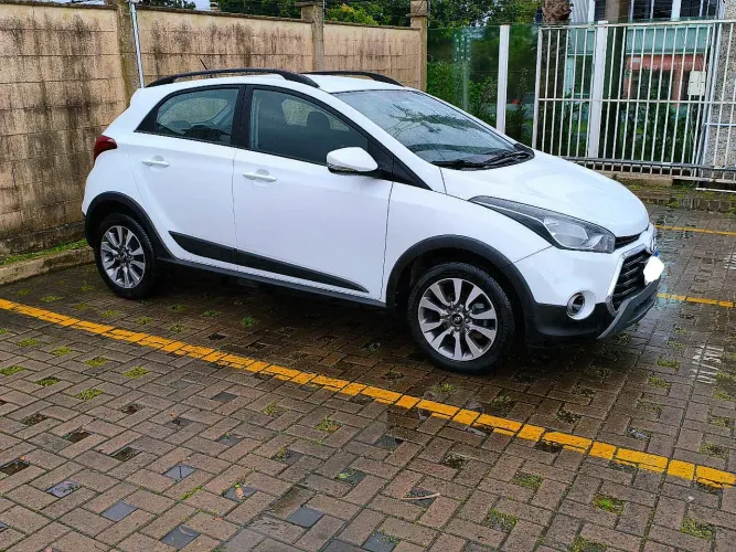 Hyundai HB20X Style 1.6 Flex 16V Mec. 2016