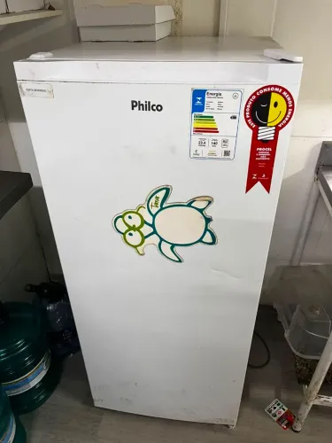 Freezer vertical 140 litros