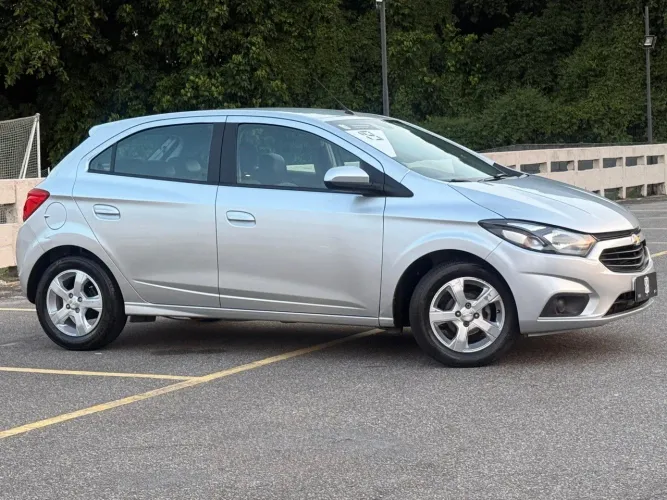 Chevrolet Onix Activ 1.4 8V Flex Aut. 4P 2019