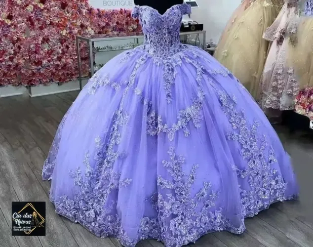 Alugamos vestidos de 15 anos