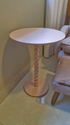 Mesa lateral bolinha