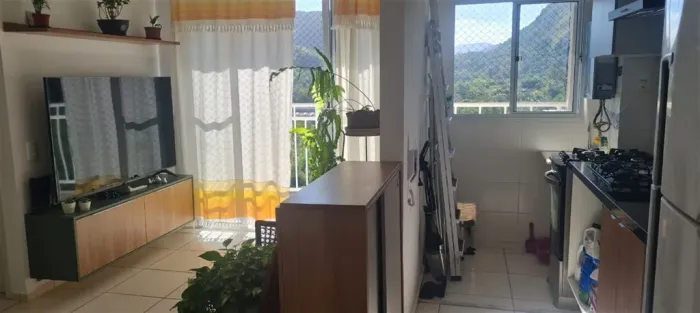 Vendo apartamento de 3 Quartos com Suíte Semi Mobiliado na Barra Olímpica