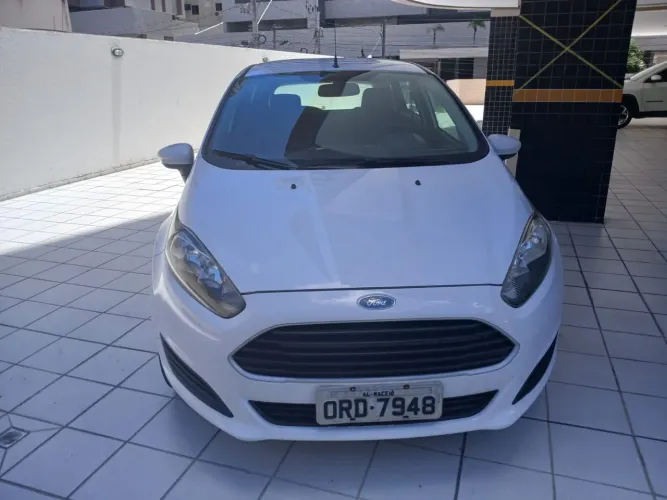 Ford Fiesta 1.5 16V Flex Mec. 5P 2015