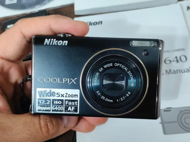 Câmera Nikon - CoolPix 