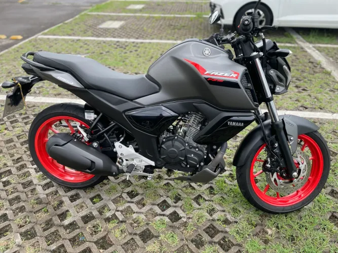 Yamaha FZ15 ano 2025