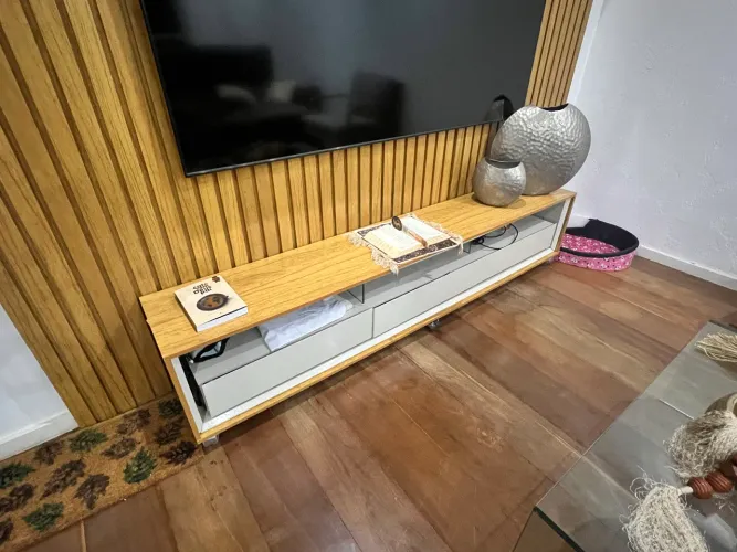 Painel ripado rack TV 100% mdf