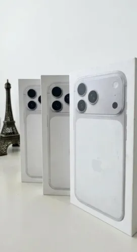 IPHONE 17 PRO MAX 256 LACRADO SILVER