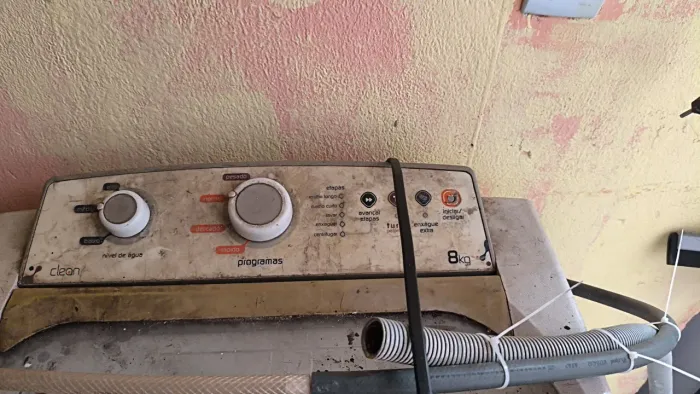 Vendo uma máquina de lavar roupa