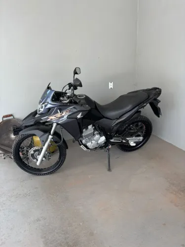Vendo XRE 300 ano 2022