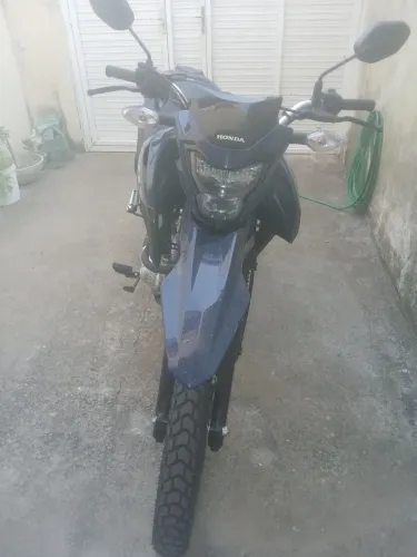 Vendo bros nova emplacada 