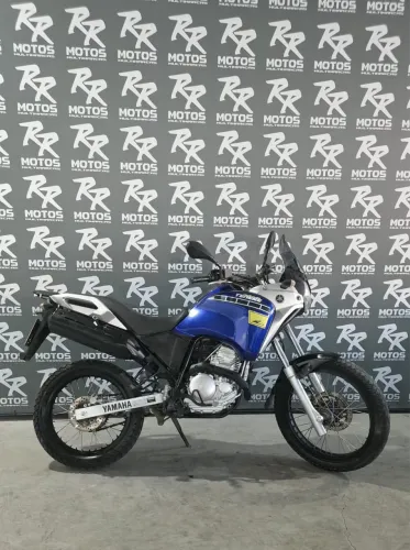 Moto Yamaha TENERE 250 2016