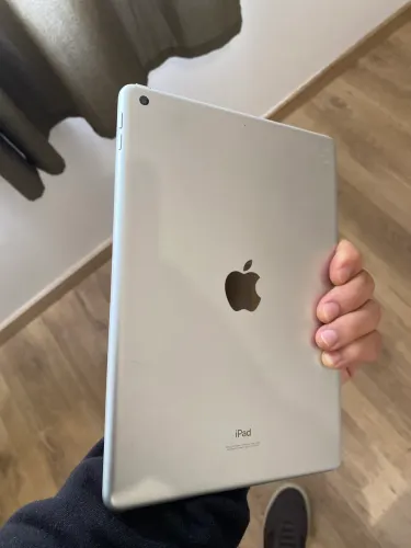 iPad 9