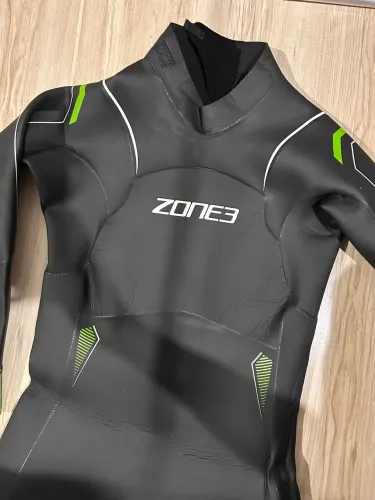 Roupa borracha natação ZONE 3