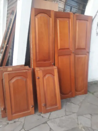 Lote de Portas madeira cerejeira para roupeiro usadas